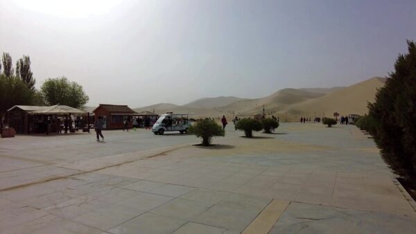 月牙泉の電動カート