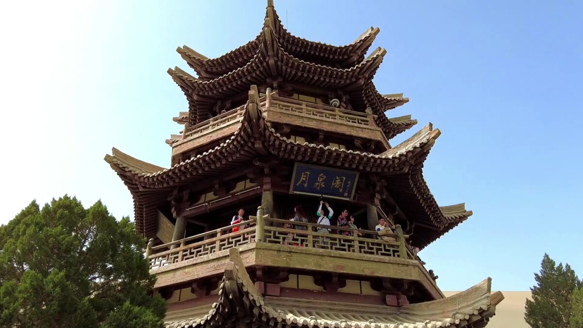 月牙泉の月牙閣