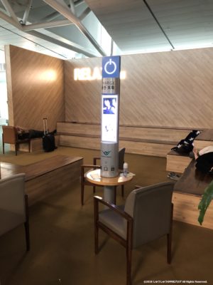 ソウル仁川国際空港第１ターミナルの４F REST AREAの充電コーナー