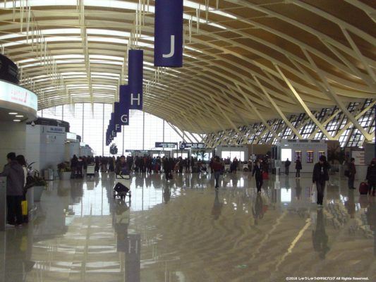 上海浦東国際空港出発ロビー