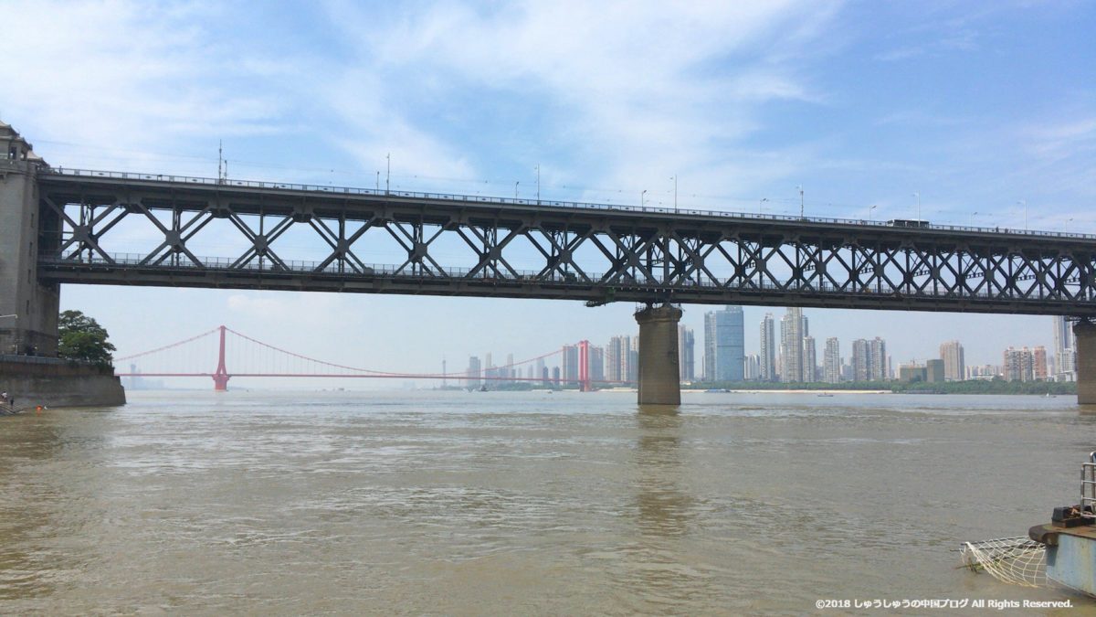 武漢長江大橋のアップ